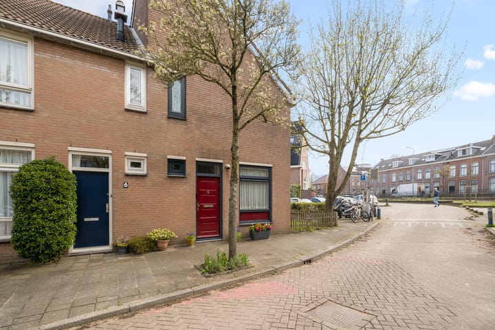 Foto 2 van Muiderhof 4