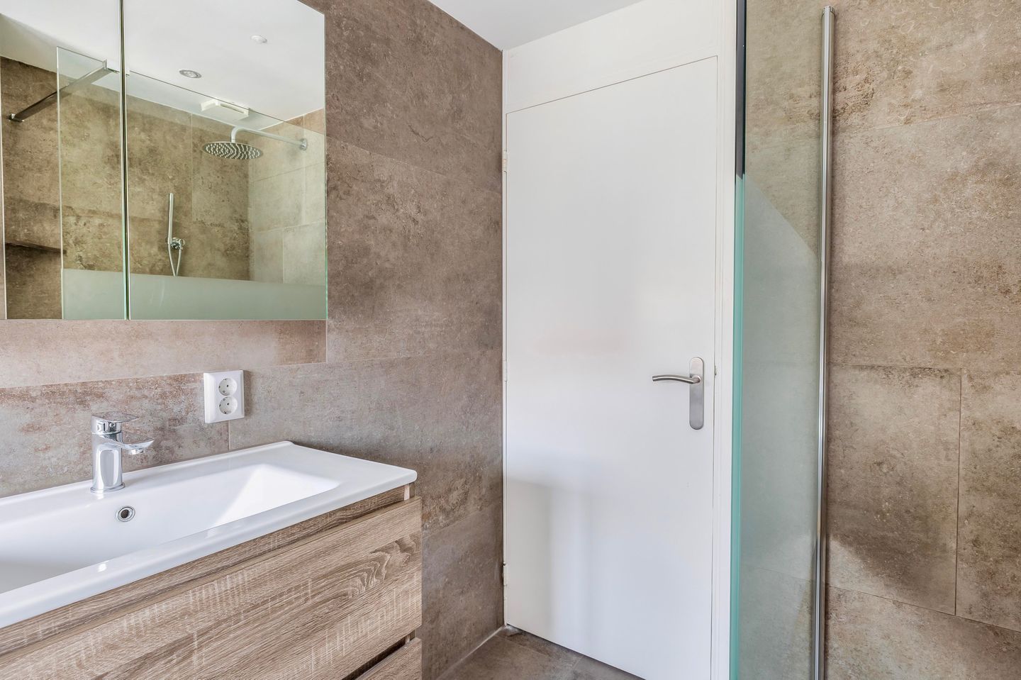 Foto 14 van Anthony Fokkerstraat 7