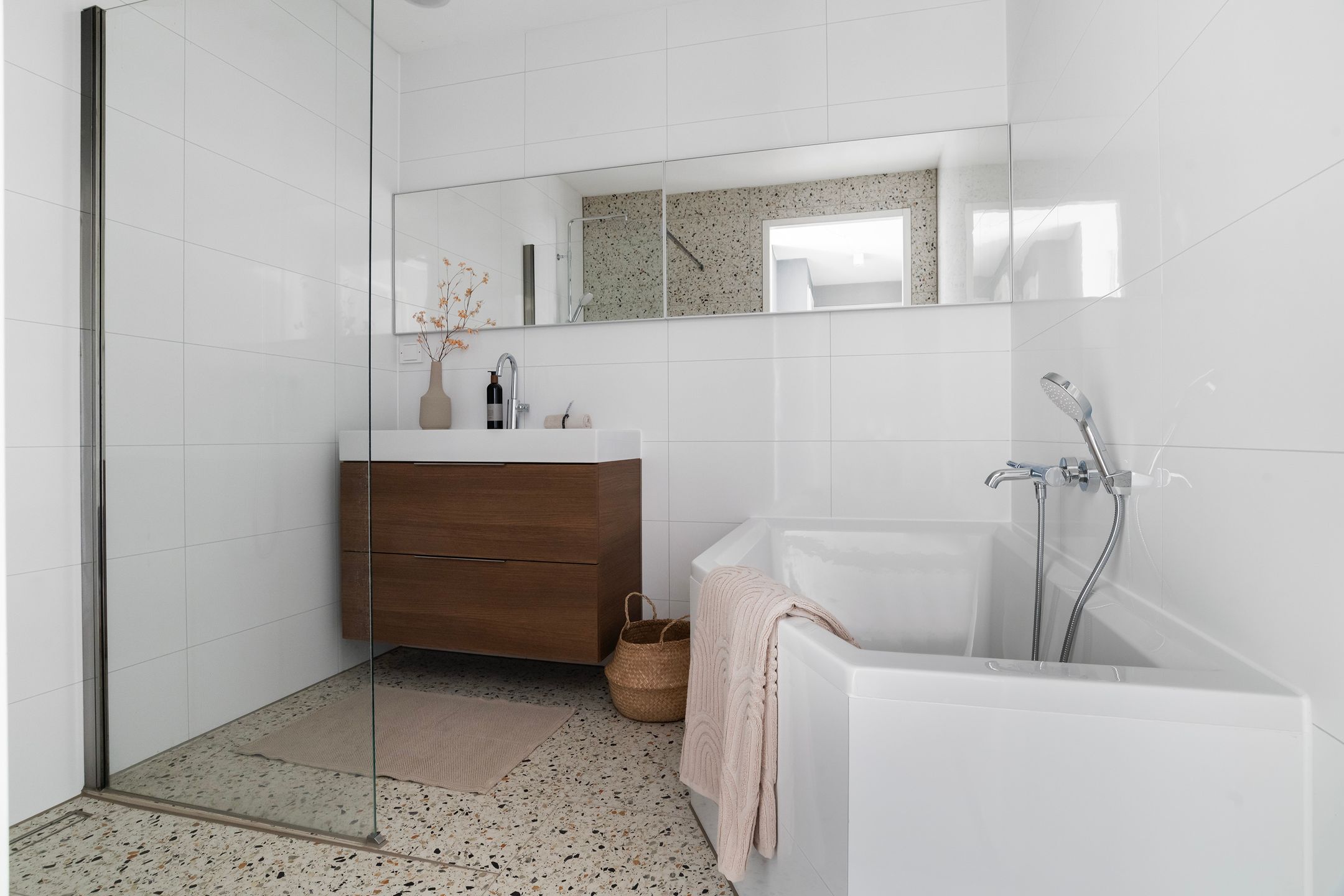 Photo 15 of Tolhuisstraat 8-D