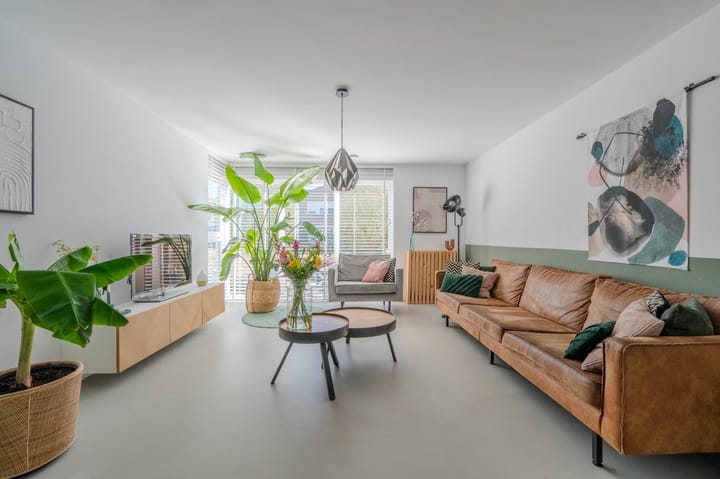 Photo 2 of Hoornbloem 32