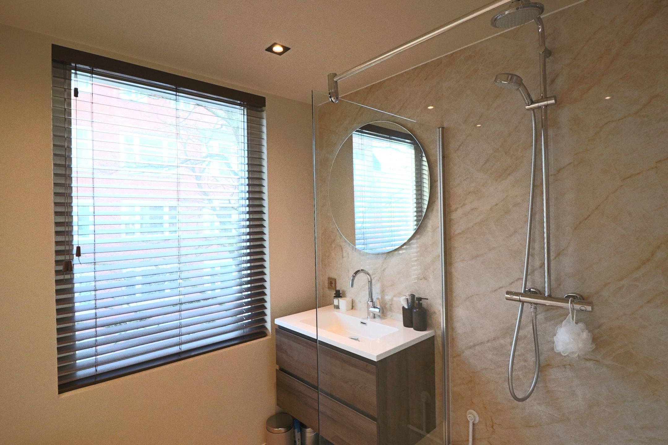 Foto 18 van Karperweg 15-B