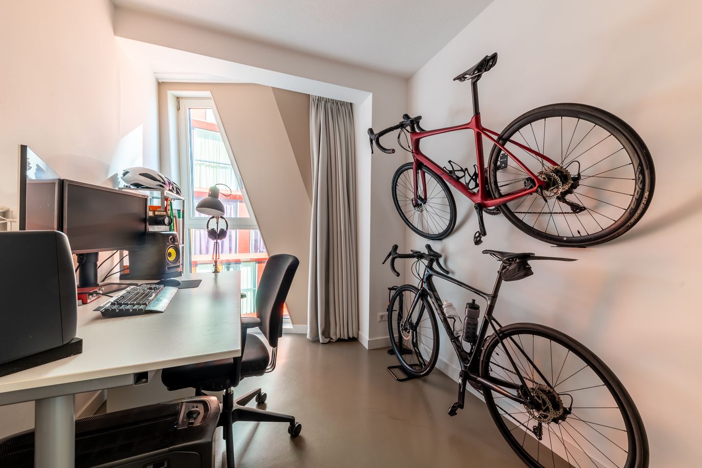 Foto 25 van Kruisplein 986