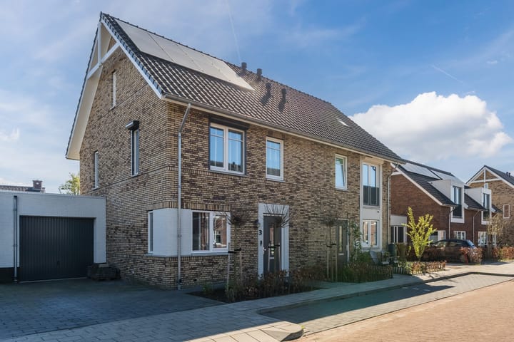 Foto 3 van Lieve Vrouweveld 3