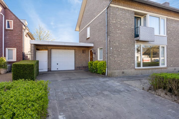 Photo 5 of Hendrik Veenemanstraat 10