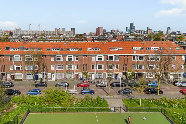 Photo 2 of Paets van Troostwijkstraat 119