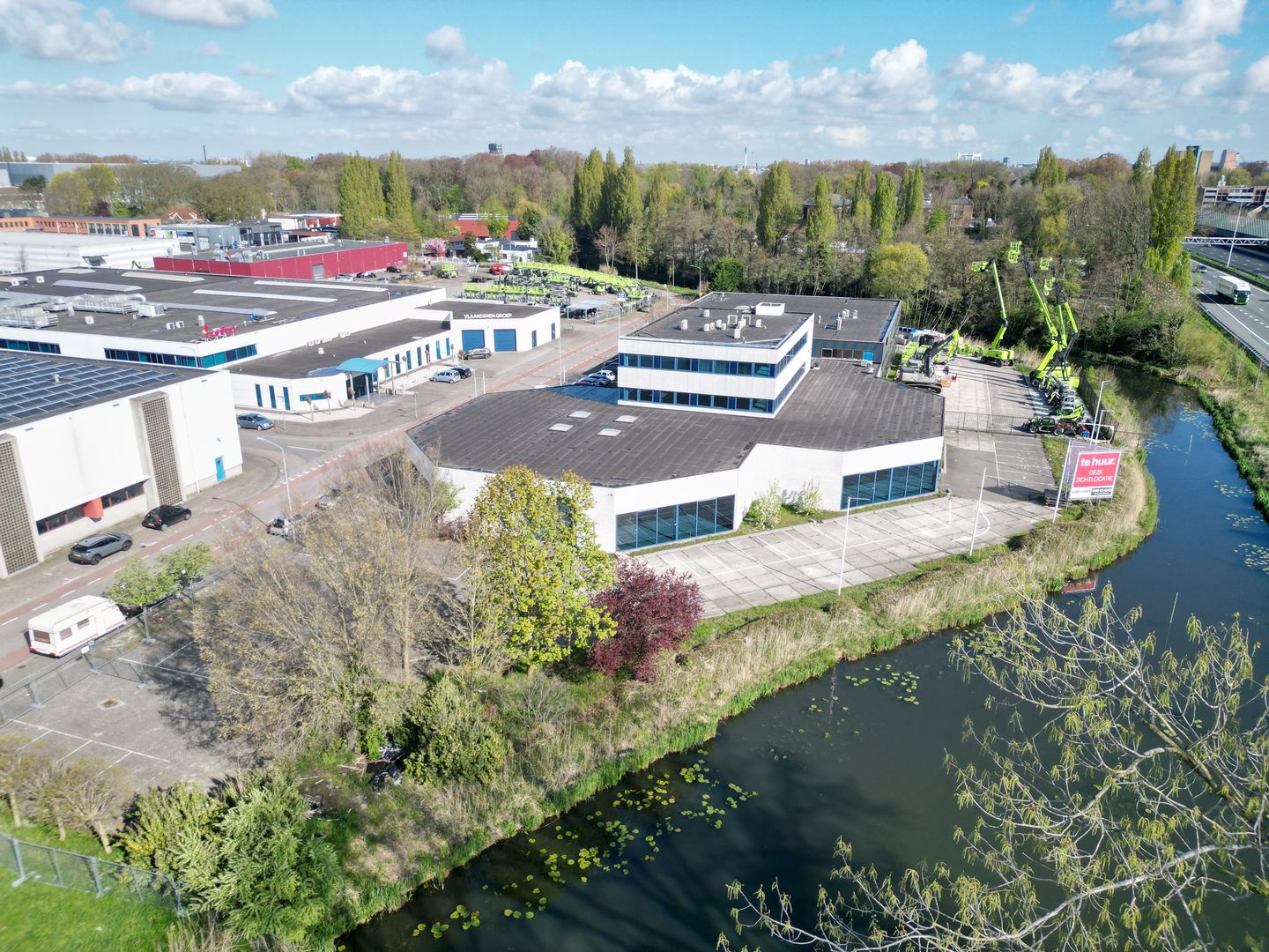 View photo 3 of Calandstraat 44