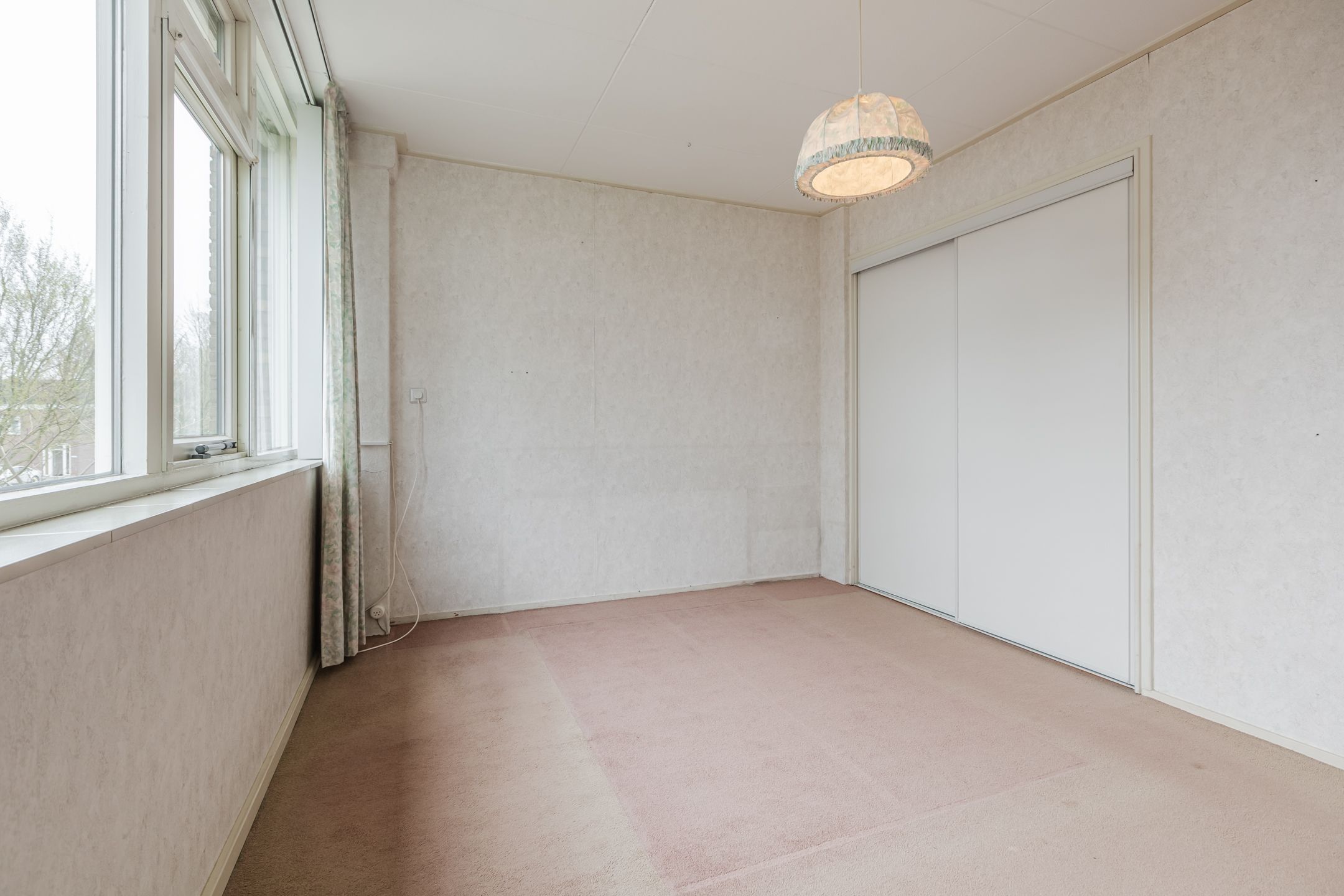 Photo 18 of Douwes Dekkerlaan 210