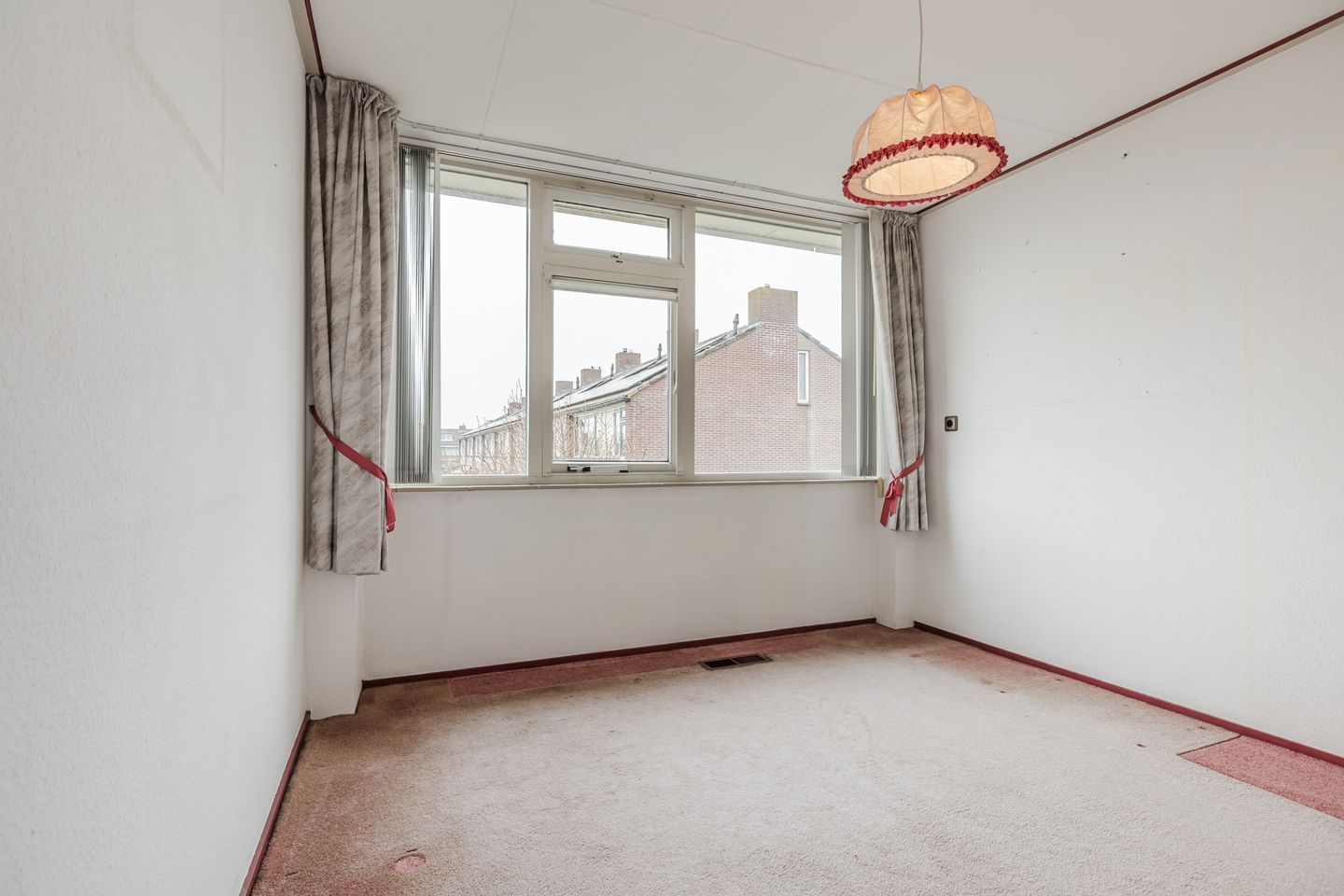 Photo 20 of Douwes Dekkerlaan 210