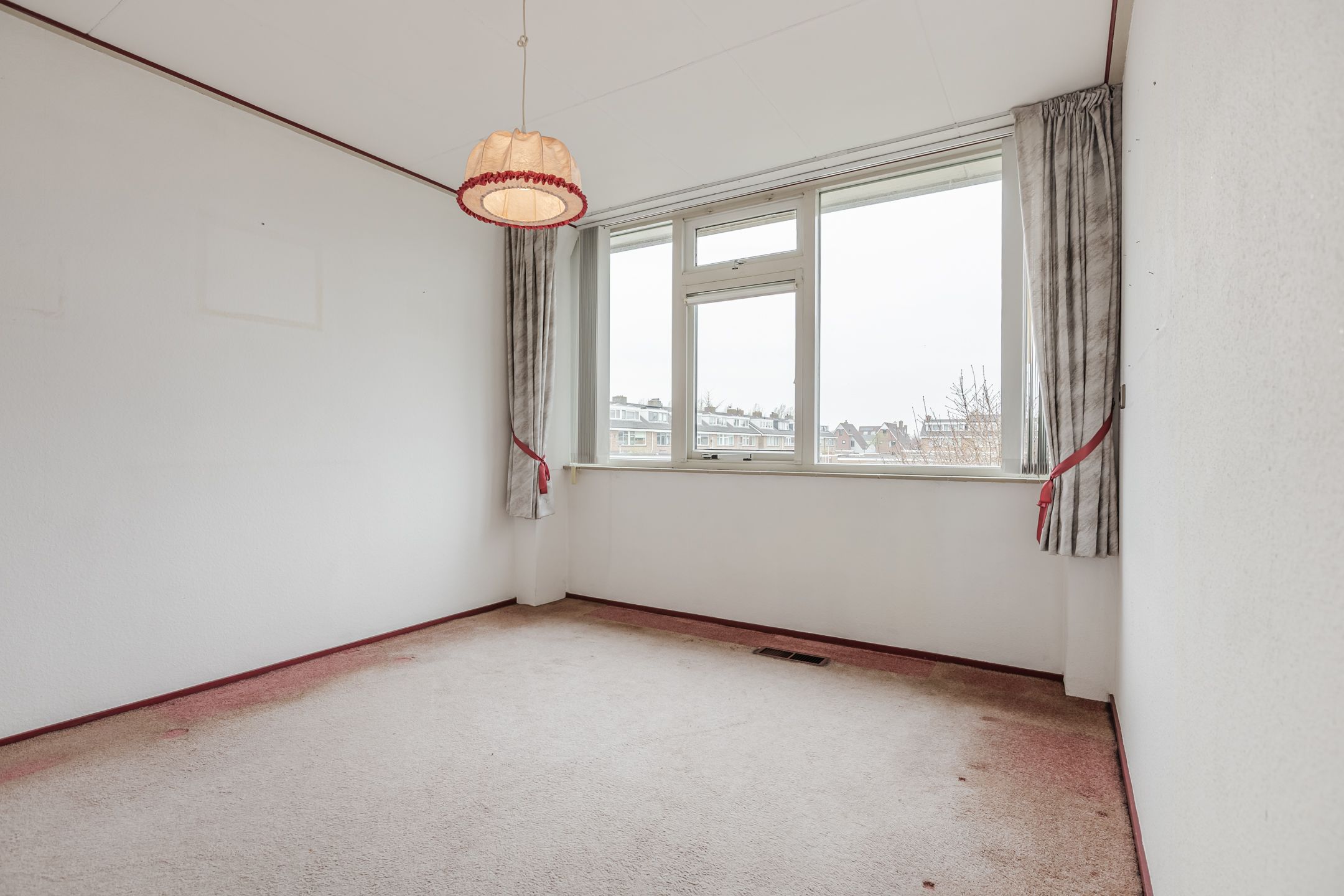 Photo 21 of Douwes Dekkerlaan 210