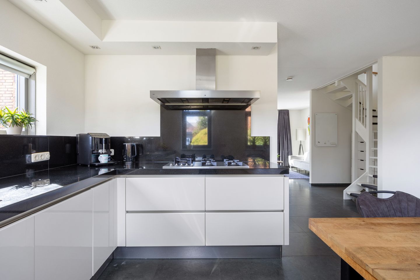 Photo 19 of Bosrank 55