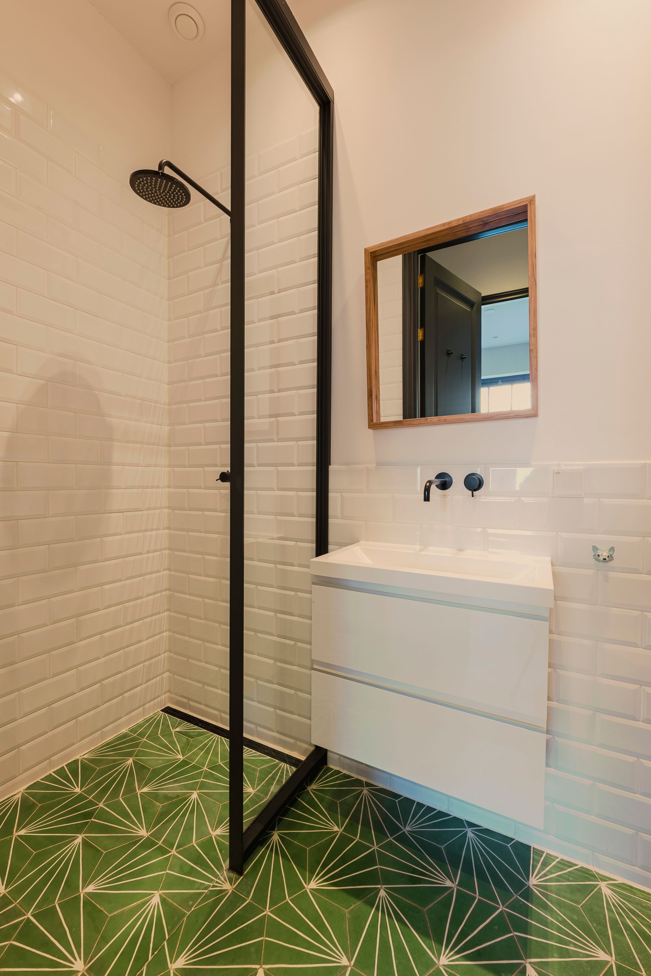 Photo 33 of Anthonie van Dijckstraat 11-H