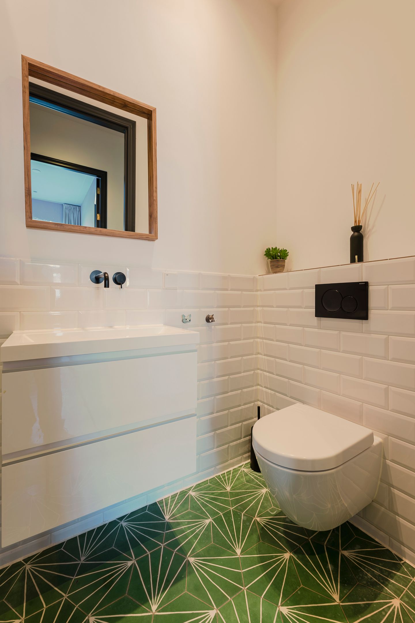 Photo 34 of Anthonie van Dijckstraat 11-H