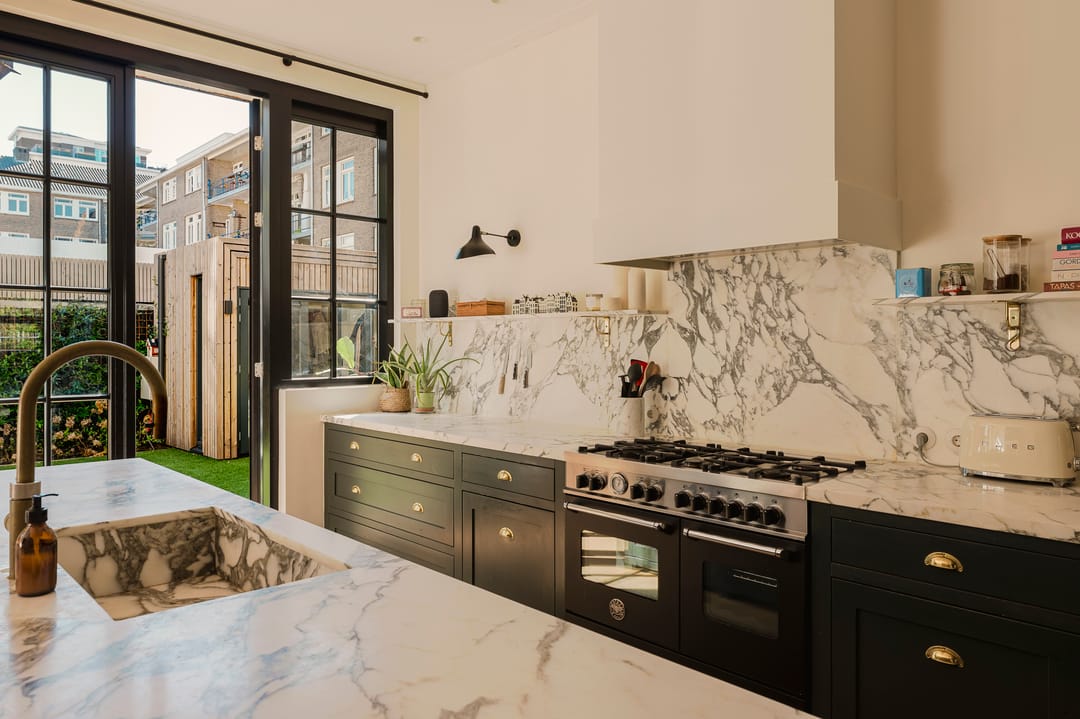 Photo 13 of Anthonie van Dijckstraat 11-H