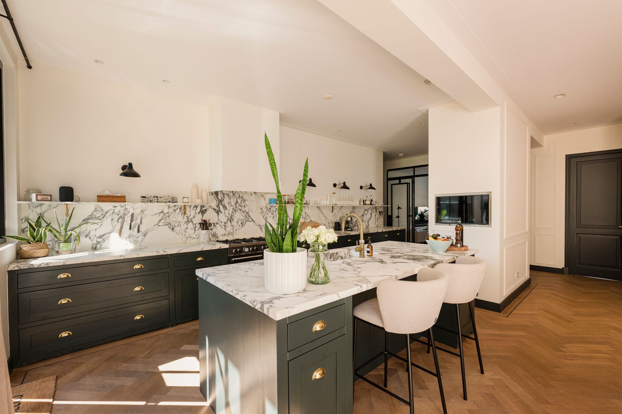 Photo 12 of Anthonie van Dijckstraat 11-H