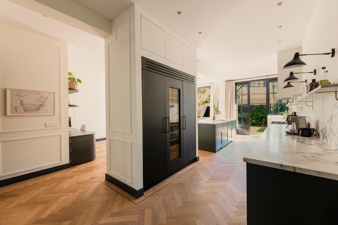 Photo 5 of Anthonie van Dijckstraat 11-H