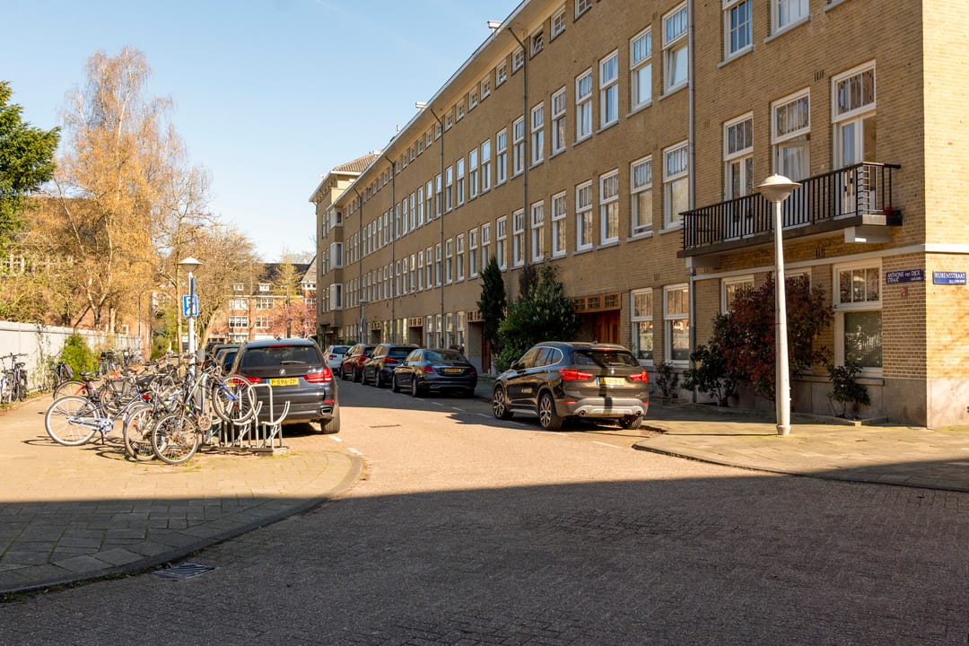 Photo 47 of Anthonie van Dijckstraat 11-H