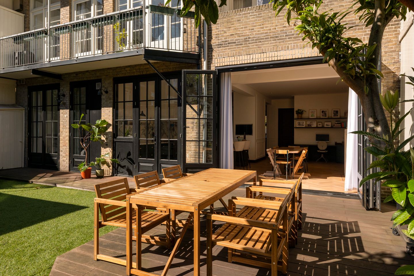 Photo 35 of Anthonie van Dijckstraat 11-H