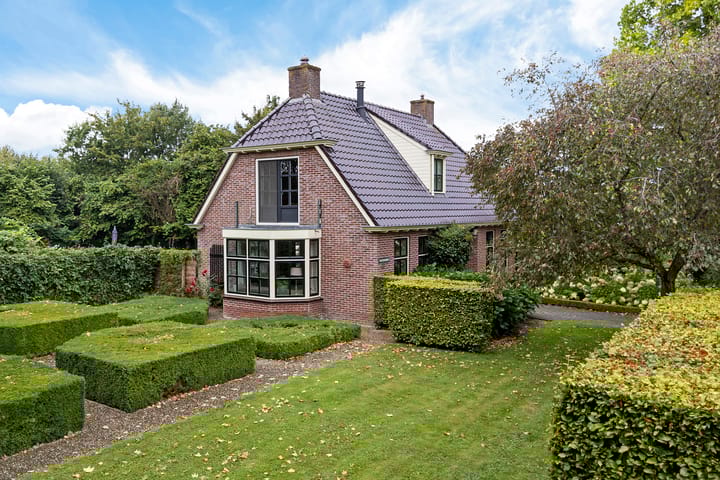 Photo 4 of Pastorieweg 12-A