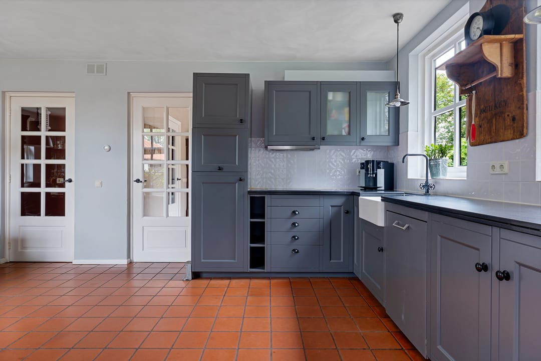 Photo 13 of Pastorieweg 12-A