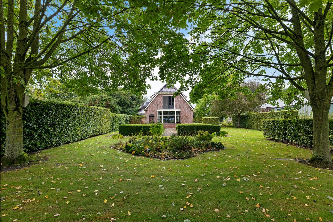 Photo 32 of Pastorieweg 12-A