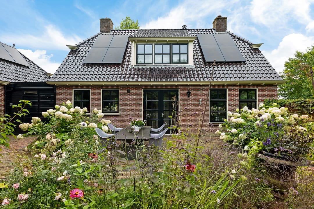 Photo 43 of Pastorieweg 12-A