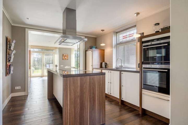 Photo 2 of Plantageweg 14