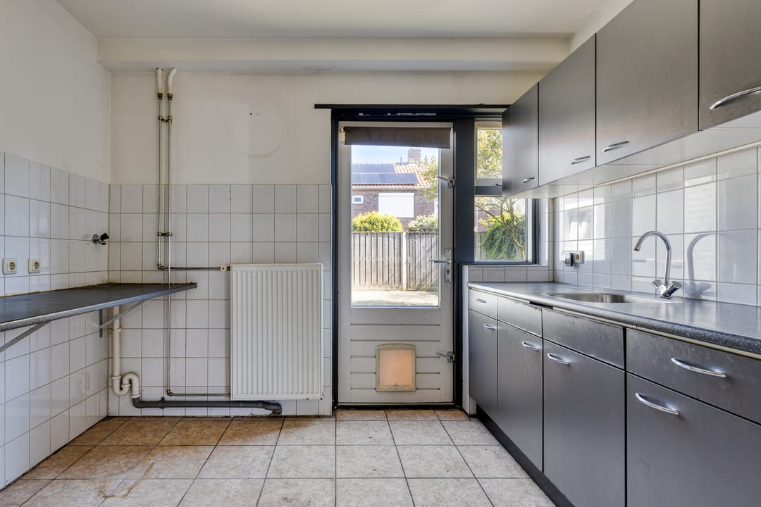 Photo 11 of August Sniedersstraat 7