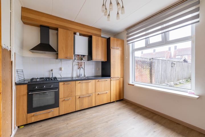 Photo 3 of Zwanebloemstraat 10