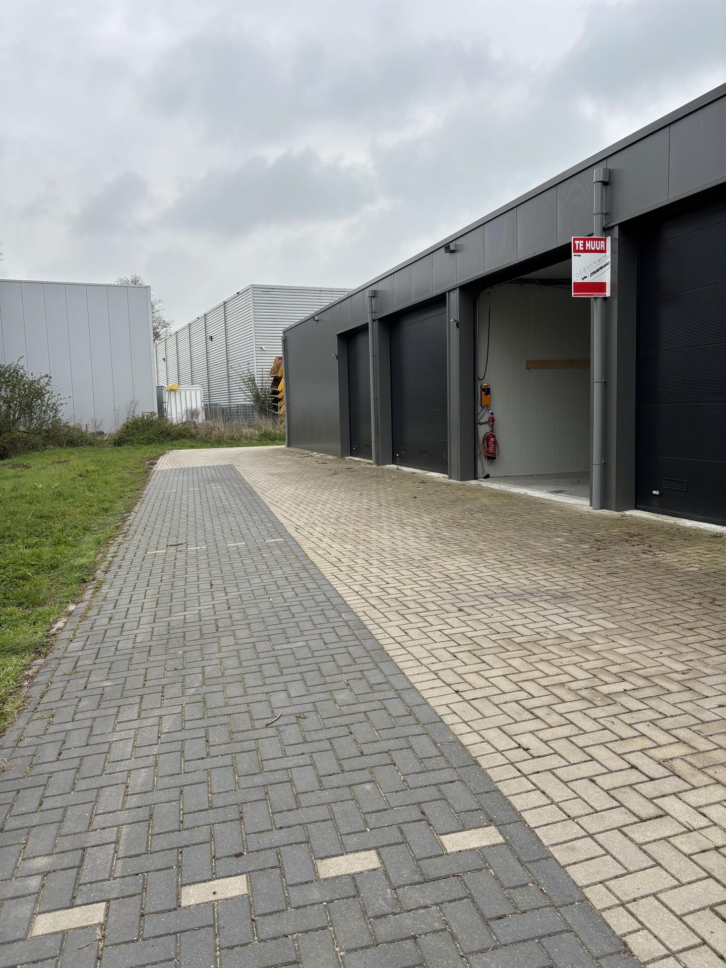 Bekijk foto 4 van Betsy van Goorstraat 78-007