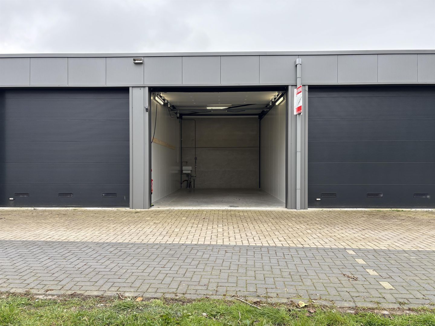 Bekijk foto 1 van Betsy van Goorstraat 78-007