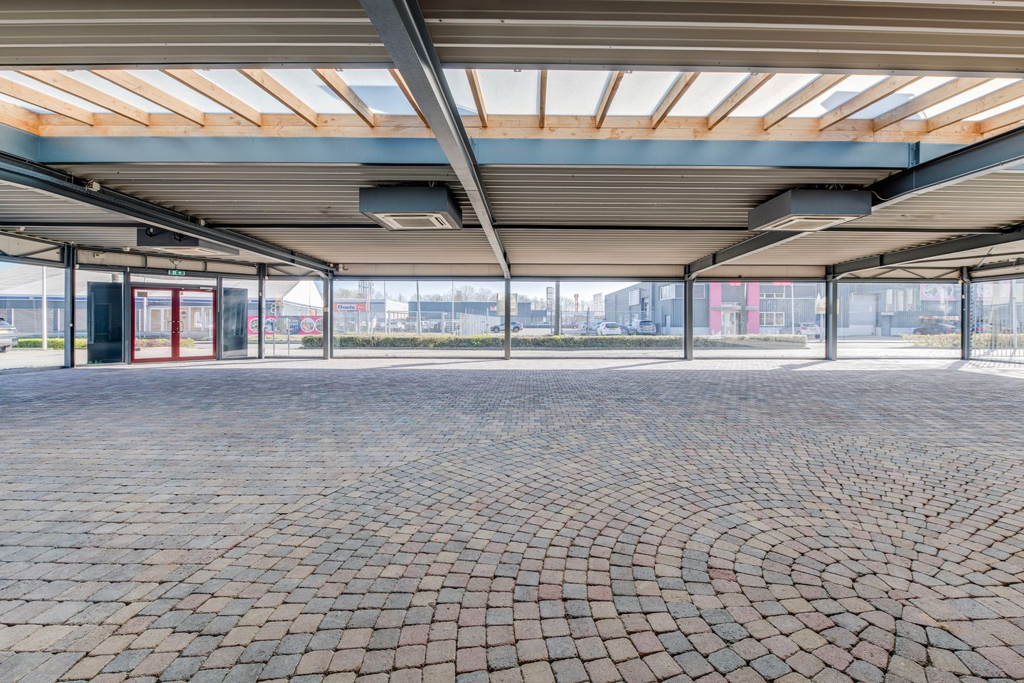 Bekijk foto 2 van Burghoffweg 18