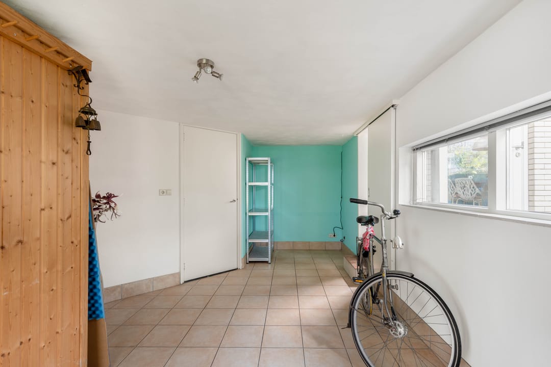 Foto 28 van Van Haerlemlaan 9