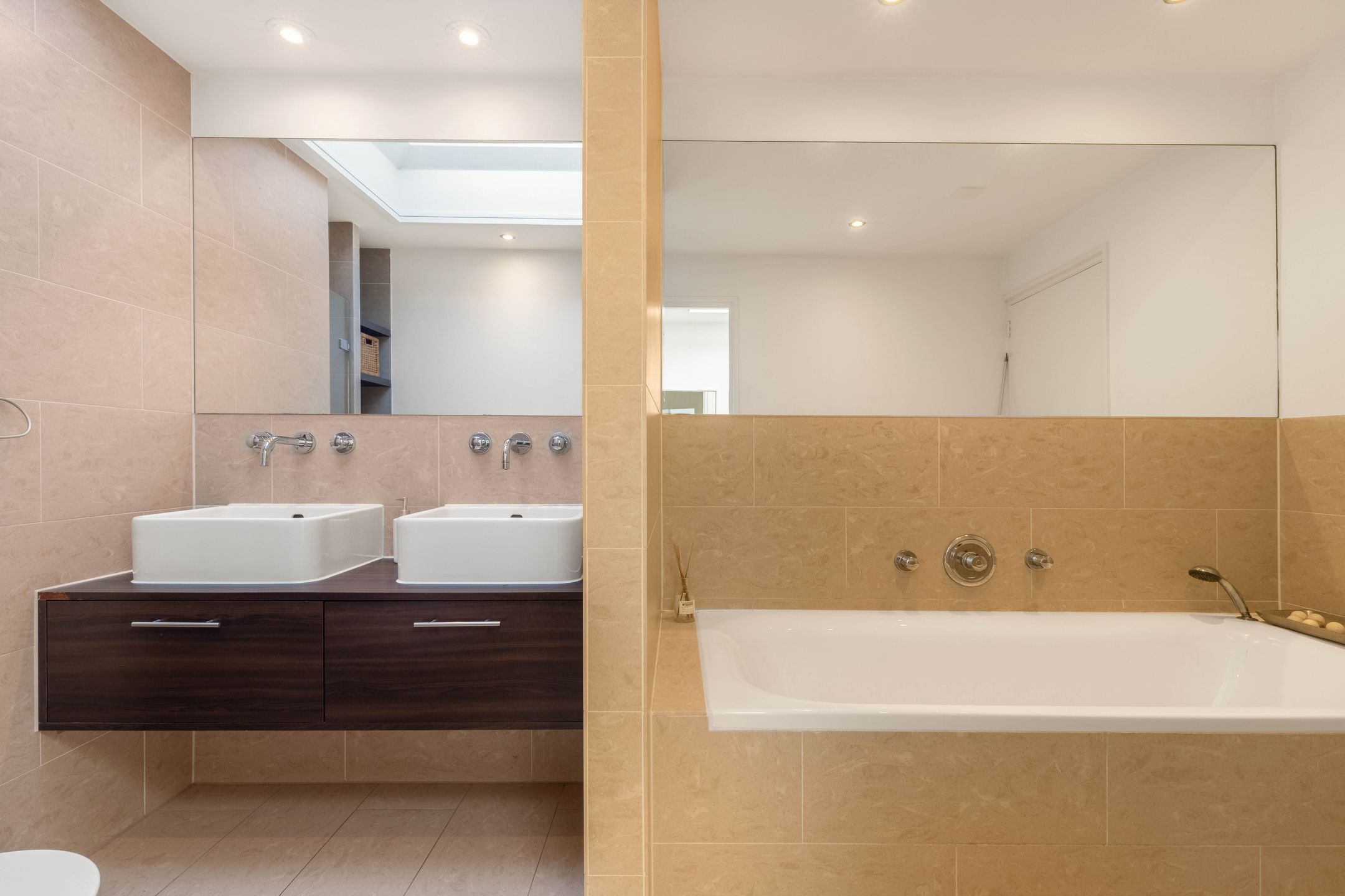 Foto 42 van Van Haerlemlaan 9