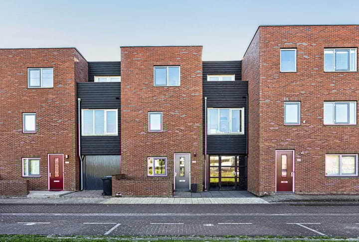 Photo 2 of Zeevaart 295