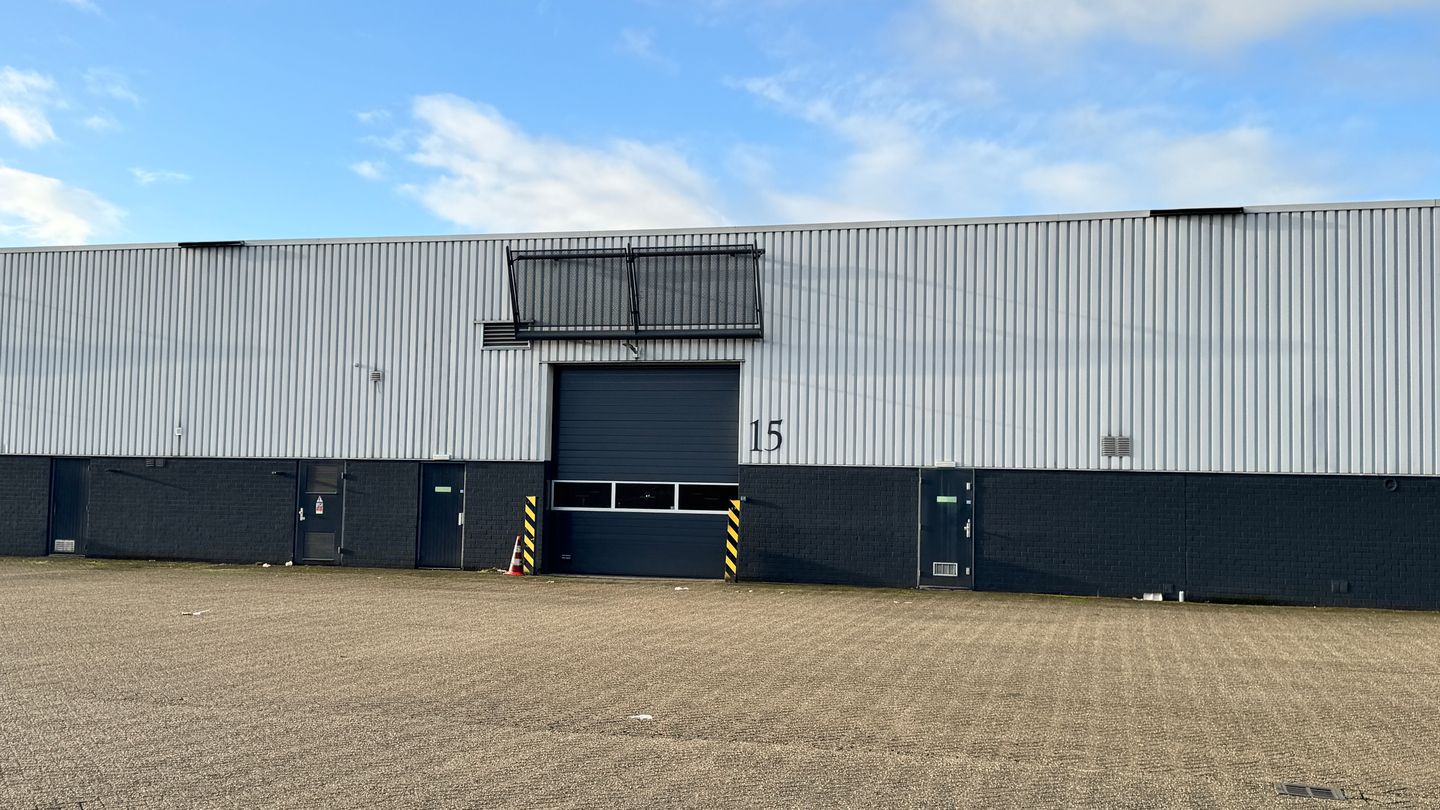 Bekijk foto 3 van Hallenweg 15