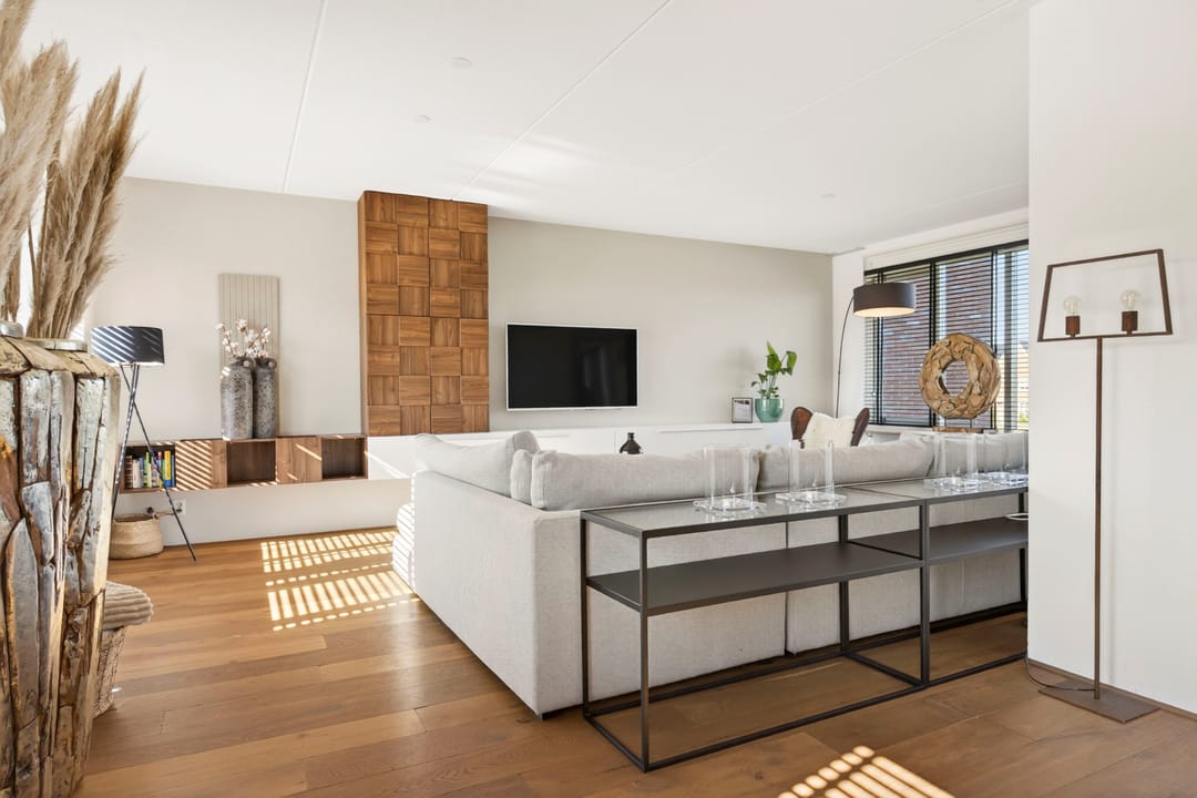 Photo 13 of Zeevaart 295