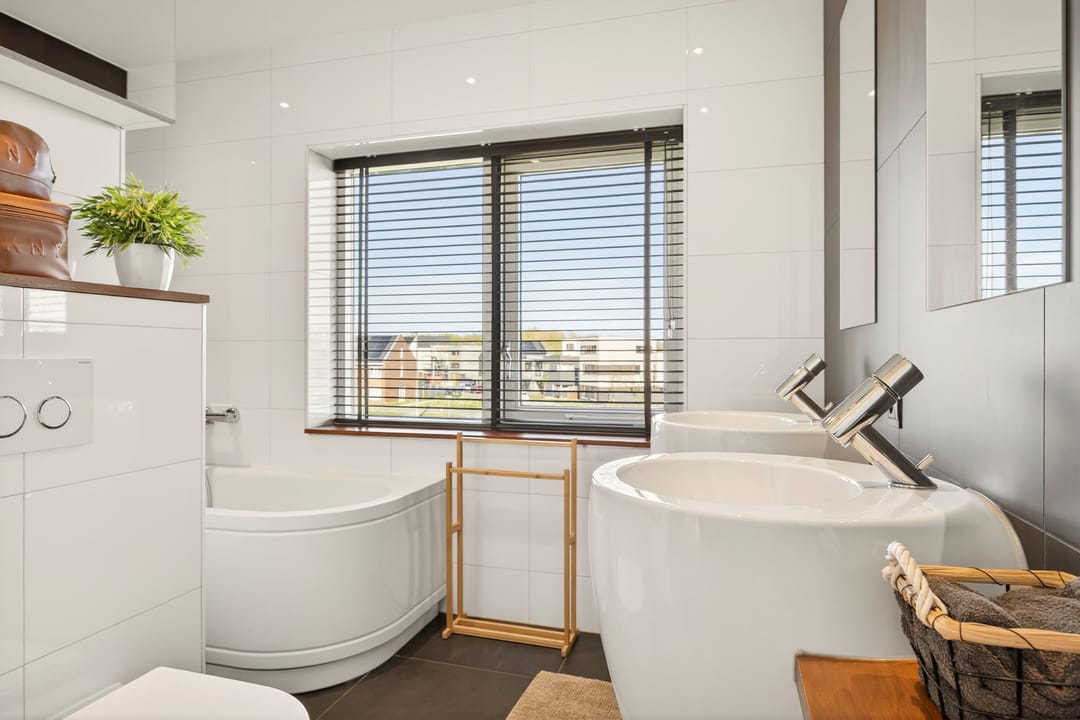 Photo 31 of Zeevaart 295