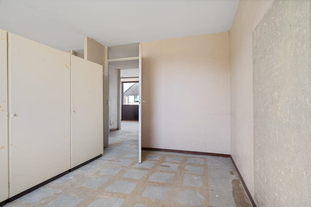 Spacious Family Home with Carport in Green Zutphen Neighborhood — 13