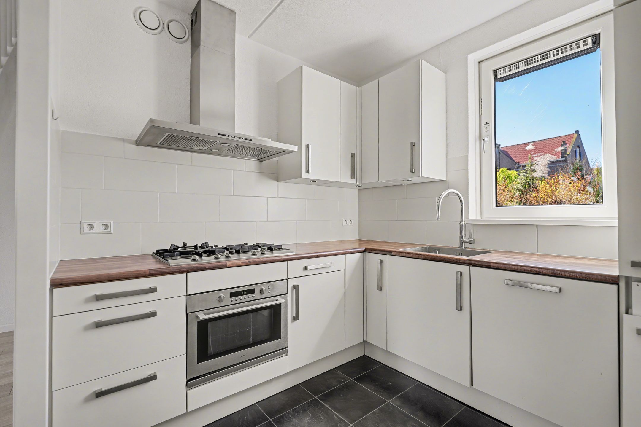 Foto 9 van Dr. Marga Klompéhof 15