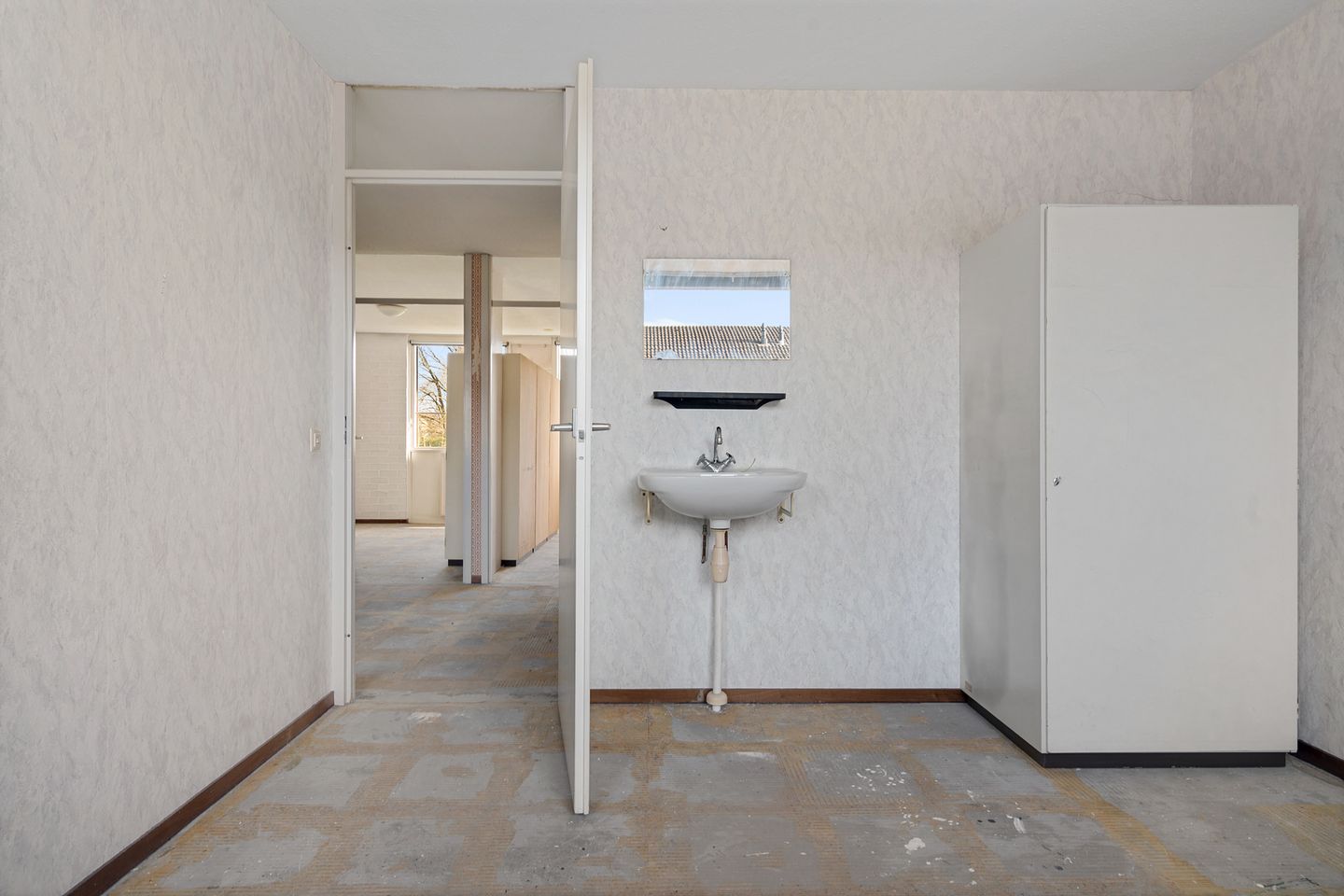 Spacious Family Home with Carport in Green Zutphen Neighborhood — 19