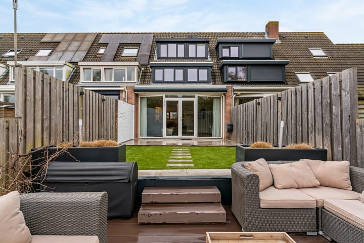 Photo 3 of Pimpelmees 10