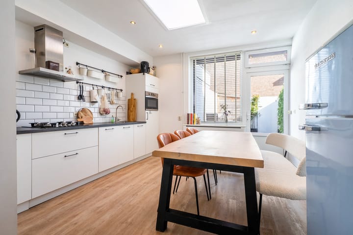 Tussenwoning te koop: Beekstraat 70, Breda