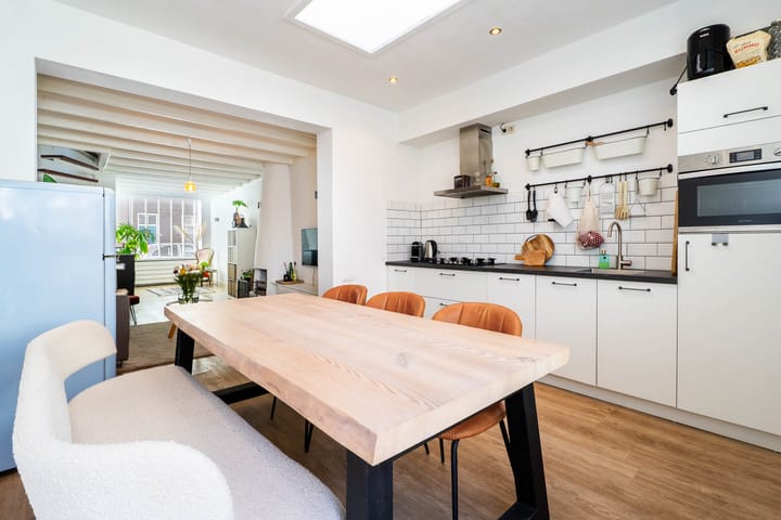 Tussenwoning te koop: Beekstraat 70, Breda