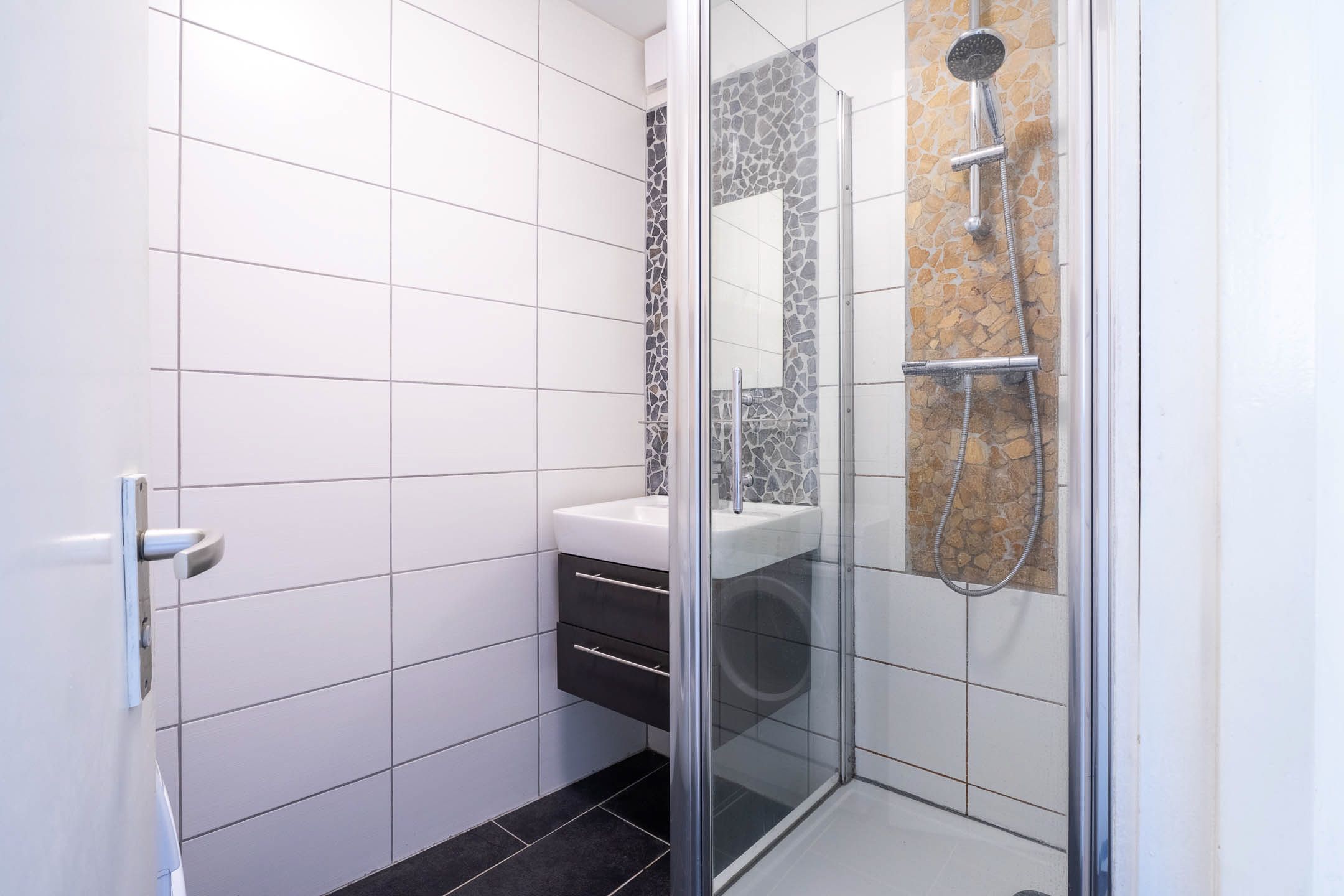 Photo 21 of Beekstraat 70