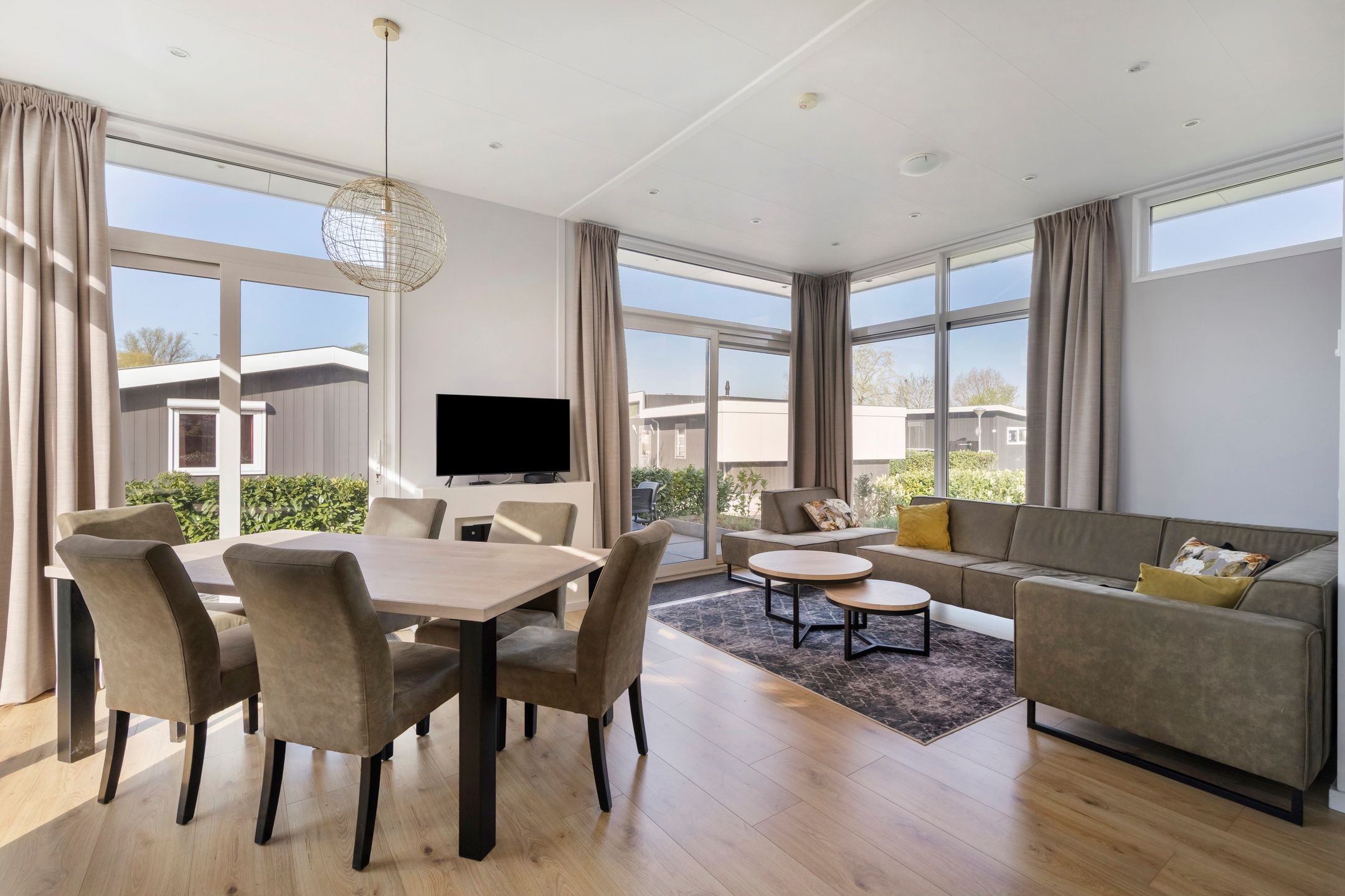 Photo 3 of Rijksstraatweg 186-179