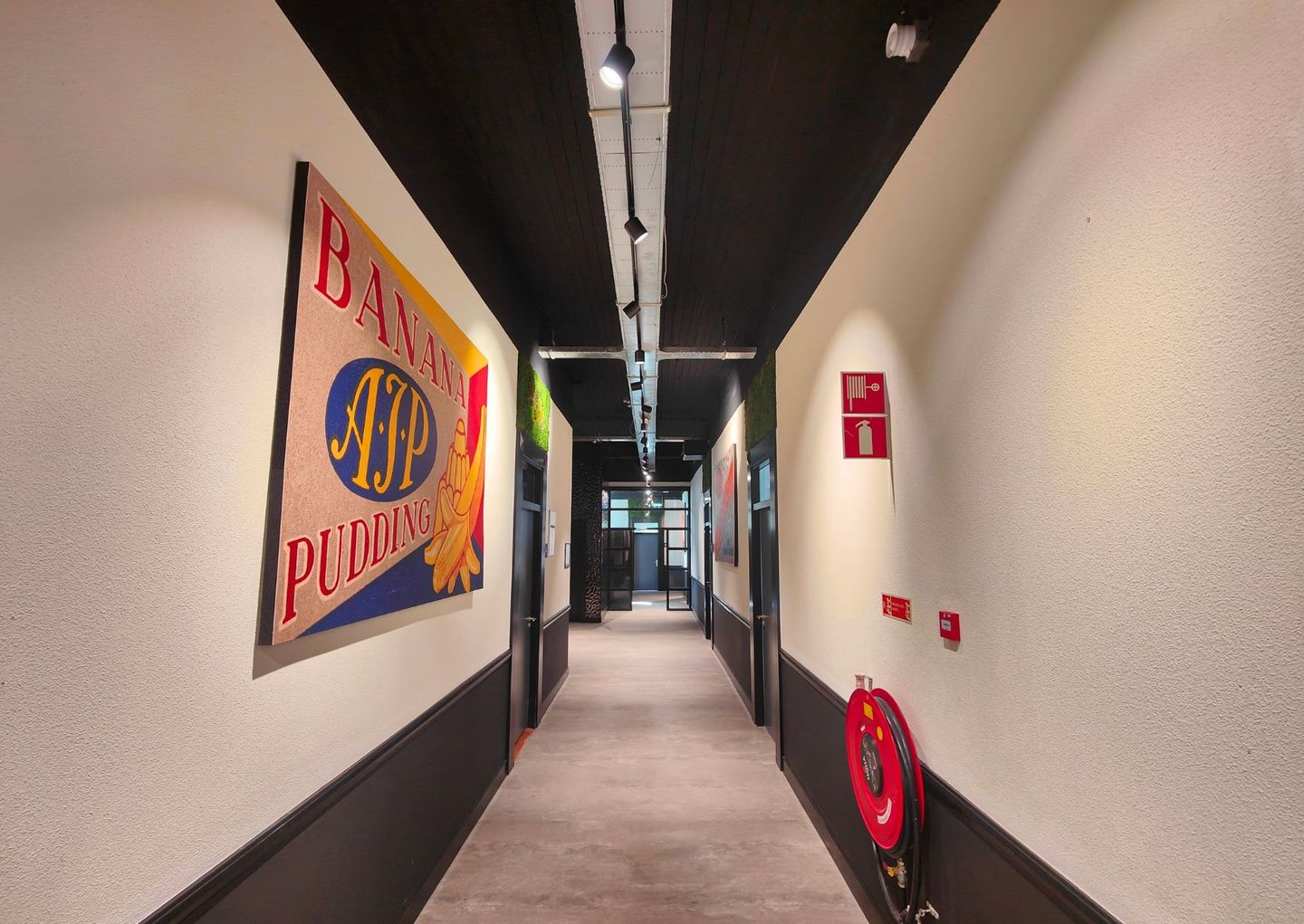 Bekijk foto 3 van Viaductstraat 3