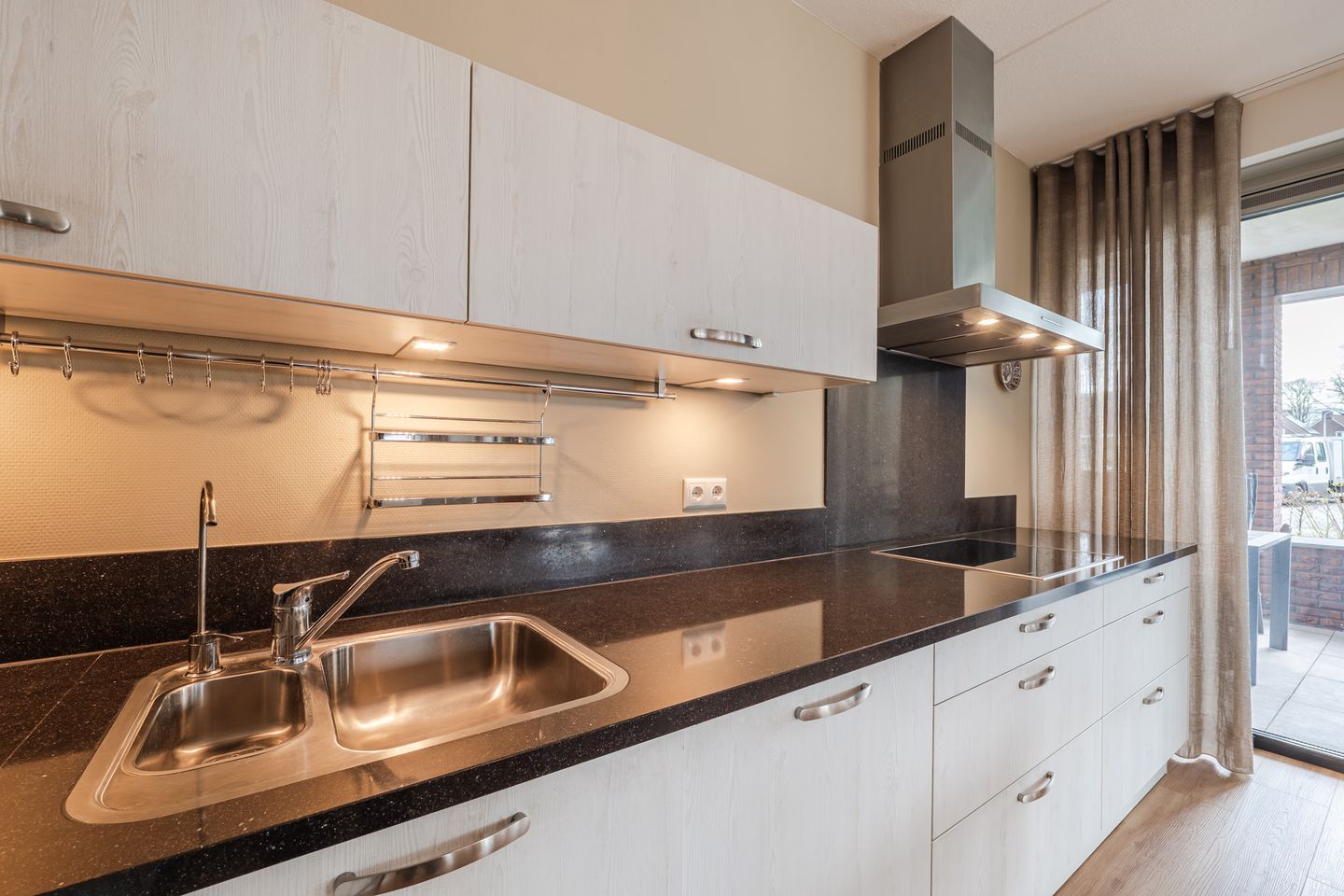 Photo 14 of Hoofdstraat 118