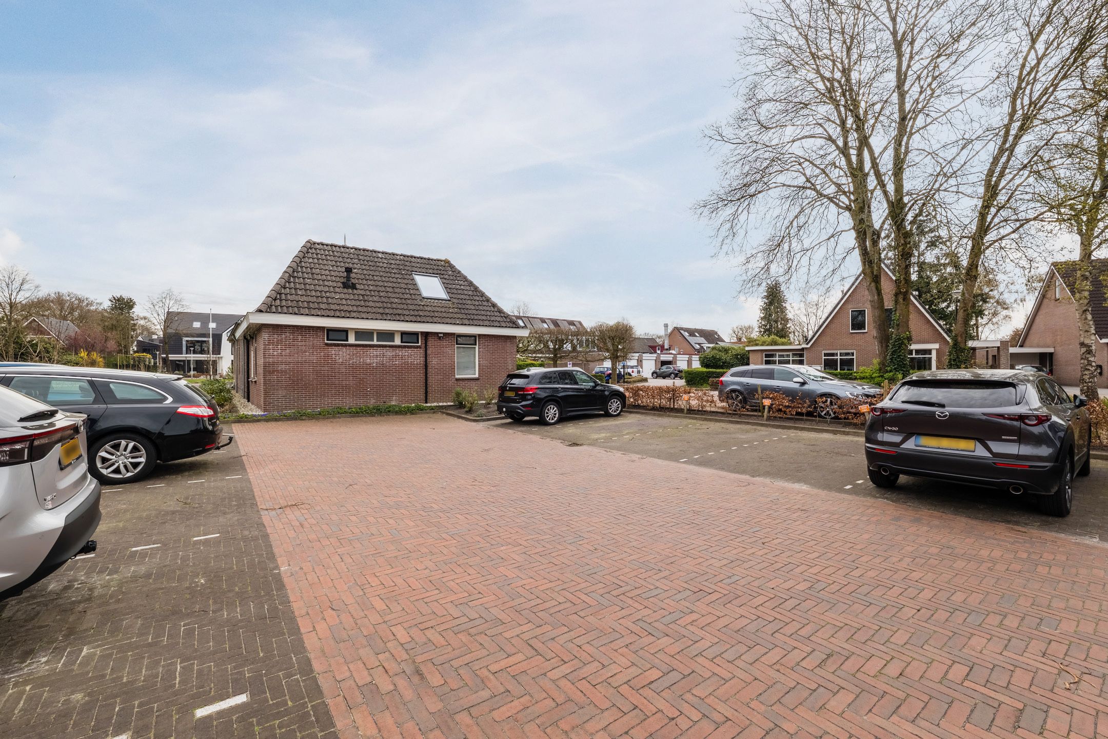 Photo 36 of Hoofdstraat 118