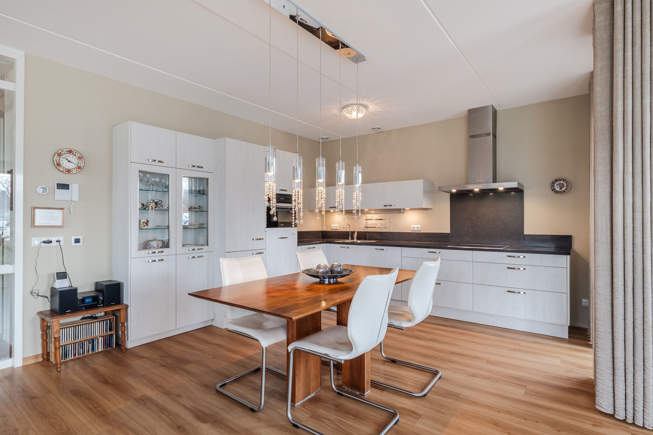 Photo 12 of Hoofdstraat 118