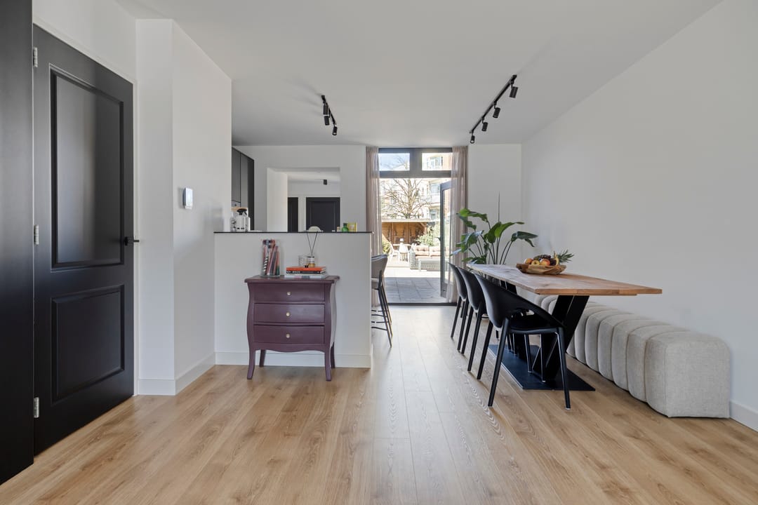 Photo 11 of Buys Ballotstraat 48